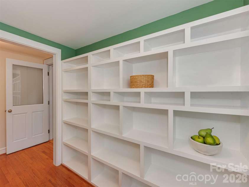1323 Goodwin Avenue, Charlotte, NC 28205.  MLS# CAR4414214, YatesRealty ID 43861. 