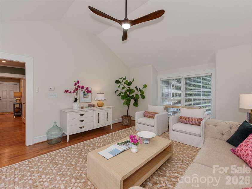 1323 Goodwin Avenue, Charlotte, NC 28205.  MLS# CAR4414214, YatesRealty ID 43861. 