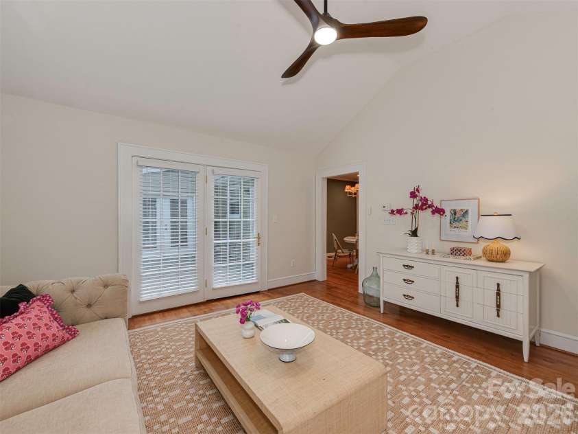 1323 Goodwin Avenue, Charlotte, NC 28205.  MLS# CAR4414214, YatesRealty ID 43861. 