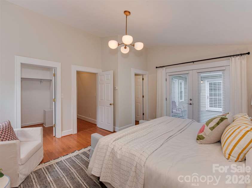 1323 Goodwin Avenue, Charlotte, NC 28205.  MLS# CAR4414214, YatesRealty ID 43861. 