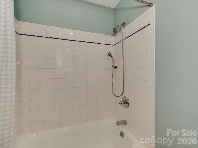 1323 Goodwin Avenue, Charlotte, NC 28205.  MLS# CAR4414214, YatesRealty ID 43861. 