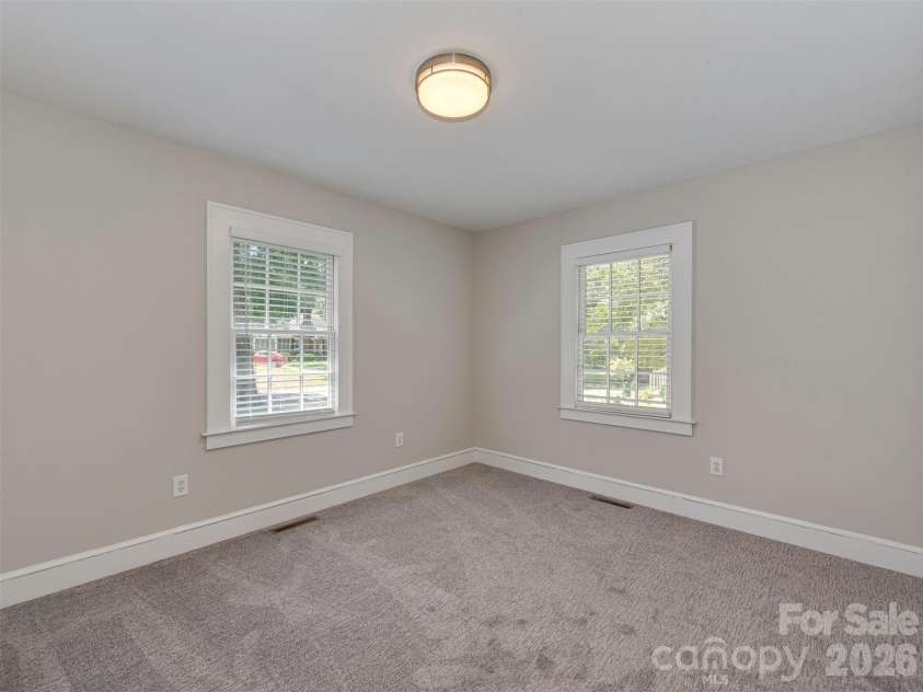 1323 Goodwin Avenue, Charlotte, NC 28205.  MLS# CAR4414214, YatesRealty ID 43861. Second Bedroom