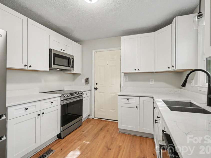 1328 Newton Street, Shelby, NC 28150.  MLS# CAR4409667, YatesRealty ID 43862. 