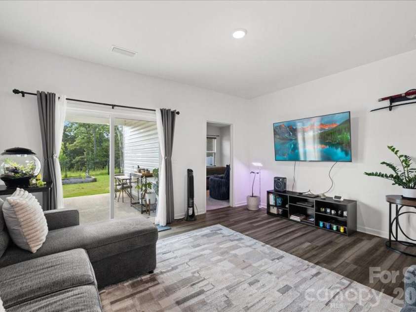 144 BABBLING BROOK Drive, Clayton, NC 27520.  MLS# CAR4414260, YatesRealty ID 43863. 