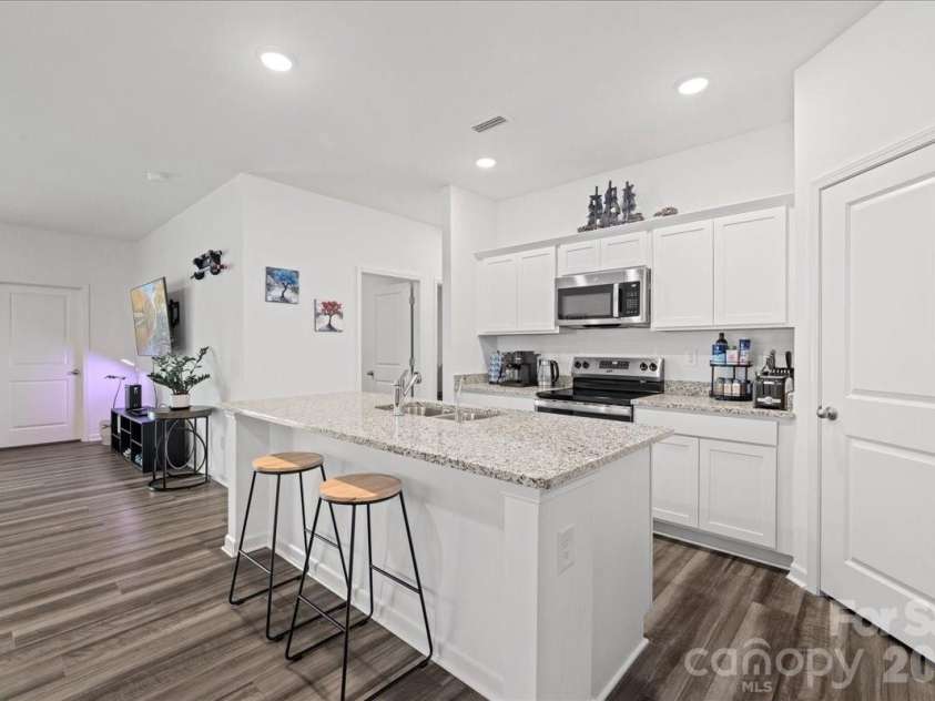 144 BABBLING BROOK Drive, Clayton, NC 27520.  MLS# CAR4414260, YatesRealty ID 43863. 
