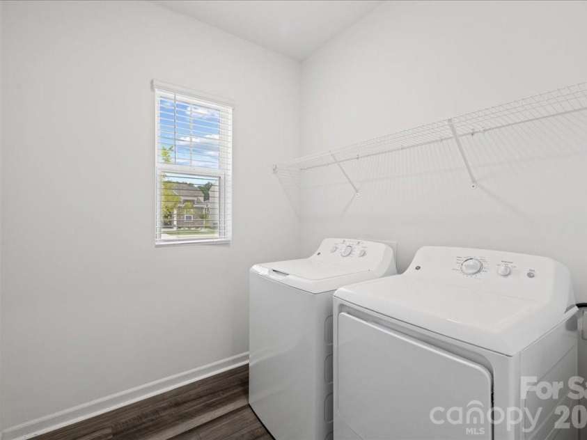 144 BABBLING BROOK Drive, Clayton, NC 27520.  MLS# CAR4414260, YatesRealty ID 43863. 