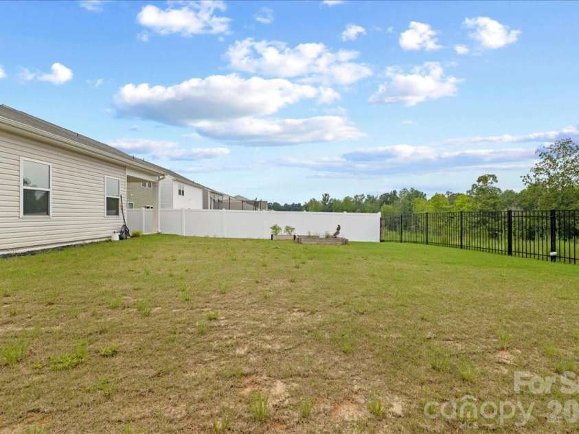 144 BABBLING BROOK Drive, Clayton, NC 27520.  MLS# CAR4414260, YatesRealty ID 43863. 