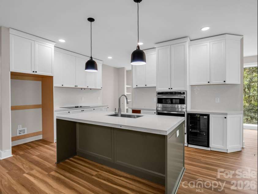 50 Stone Crest Mountain Drive, Black Mountain, NC 28711.  MLS# CAR4401412, YatesRealty ID 43865. 
