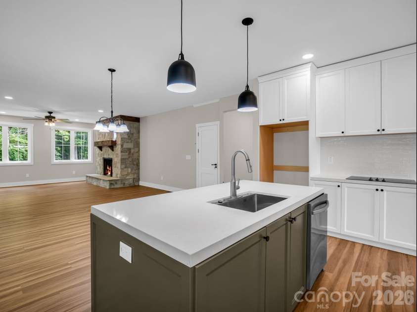 50 Stone Crest Mountain Drive, Black Mountain, NC 28711.  MLS# CAR4401412, YatesRealty ID 43865. 