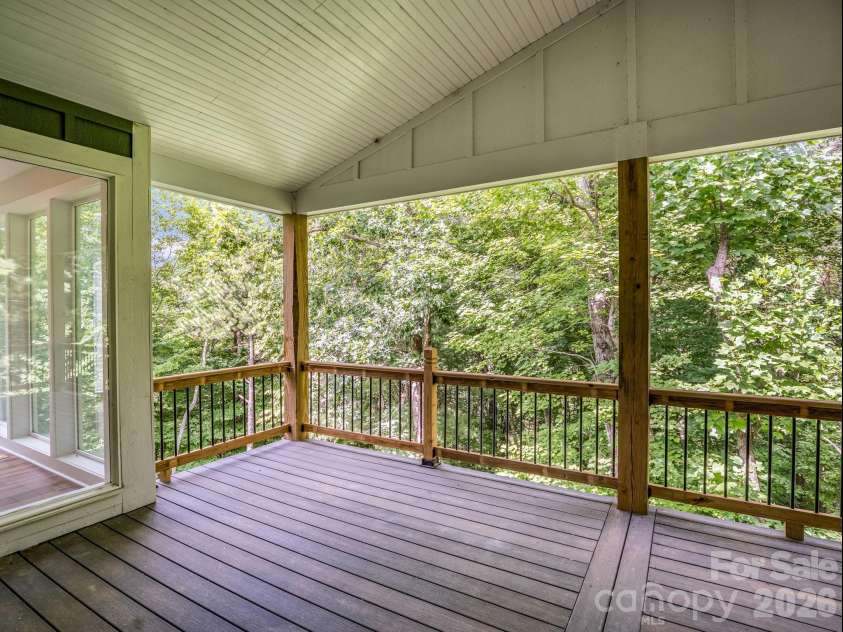 50 Stone Crest Mountain Drive, Black Mountain, NC 28711.  MLS# CAR4401412, YatesRealty ID 43865. 
