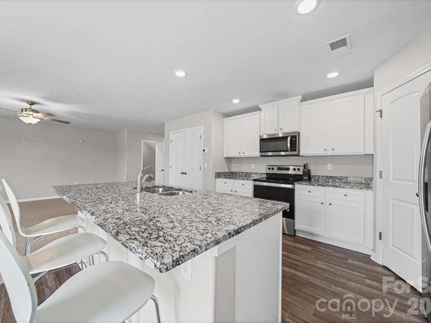 282 Aubrey Woods Drive, Kings Mountain, NC 28086.  MLS# CAR4406998, YatesRealty ID 43868. 