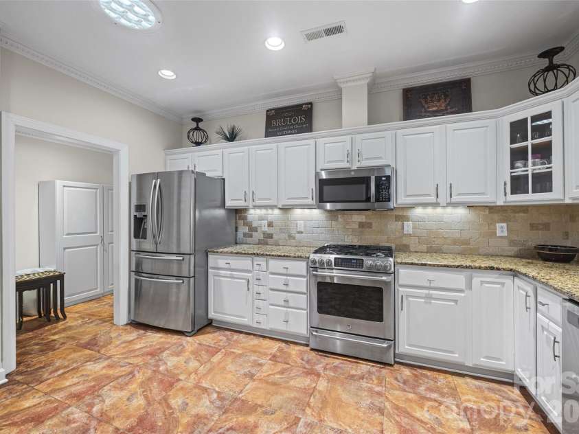 11334 Olde Turnbury Court, Charlotte, NC 28277.  MLS# CAR4409761, YatesRealty ID 43869. 