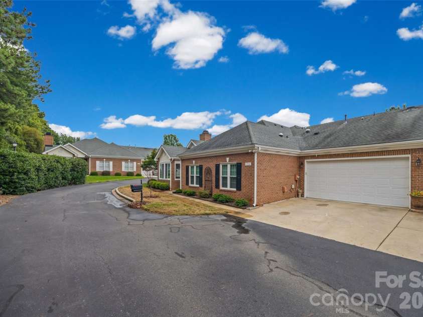11334 Olde Turnbury Court, Charlotte, NC 28277.  MLS# CAR4409761, YatesRealty ID 43869. 