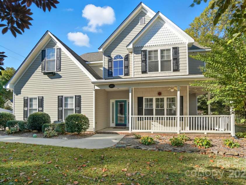 3633 Creek Ridge Drive, Denver, NC 28037.  MLS# CAR4311728, YatesRealty ID 4387. 