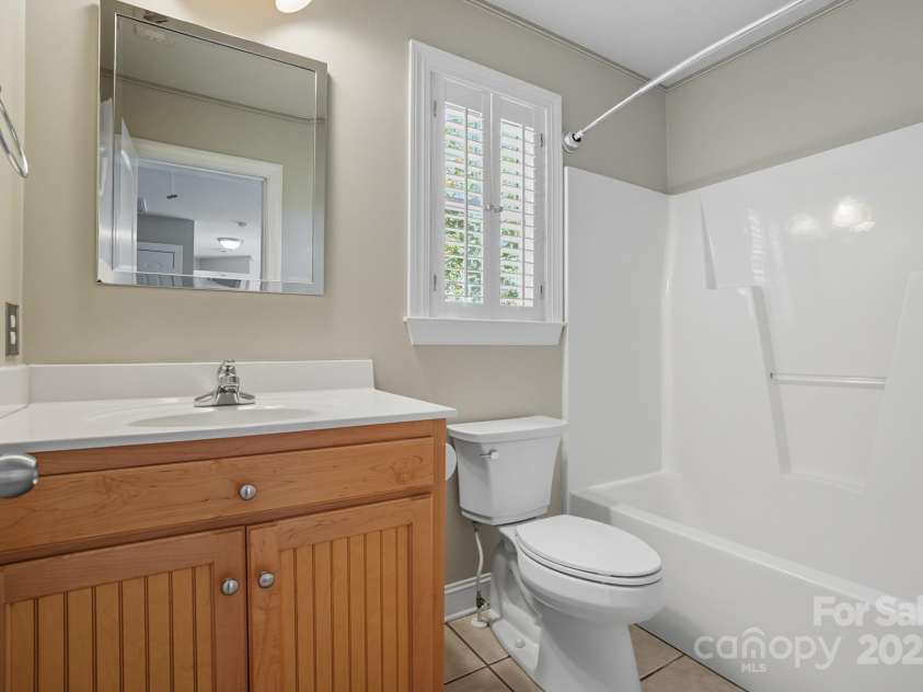 3633 Creek Ridge Drive, Denver, NC 28037.  MLS# CAR4311728, YatesRealty ID 4387. 