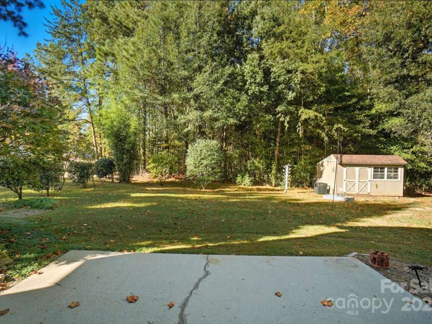 3633 Creek Ridge Drive, Denver, NC 28037.  MLS# CAR4311728, YatesRealty ID 4387. 