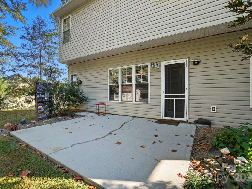 3633 Creek Ridge Drive, Denver, NC 28037.  MLS# CAR4311728, YatesRealty ID 4387. 