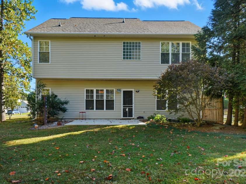 3633 Creek Ridge Drive, Denver, NC 28037.  MLS# CAR4311728, YatesRealty ID 4387. 