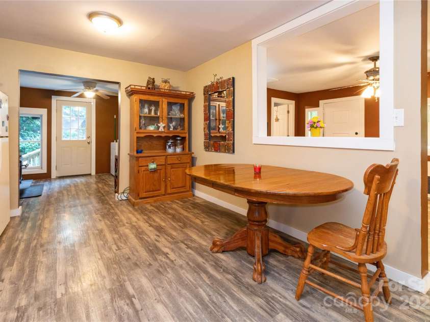 500 Chimney Log Road, Marshall, NC 28753.  MLS# CAR4171665, YatesRealty ID 4387. 