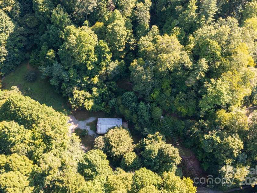 500 Chimney Log Road, Marshall, NC 28753.  MLS# CAR4171665, YatesRealty ID 4387. 