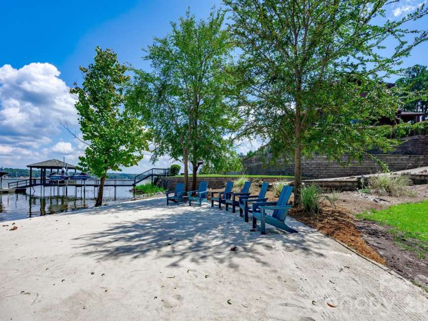 197 Smooth Rock Point, Ridgeway, SC 29130.  MLS# CAR4412081, YatesRealty ID 43870. Beach Area