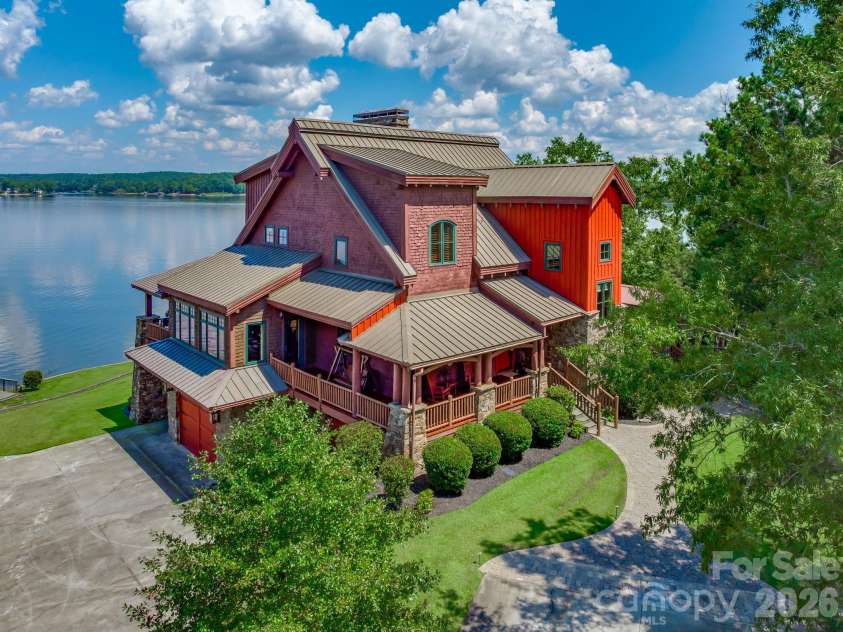197 Smooth Rock Point, Ridgeway, SC 29130.  MLS# CAR4412081, YatesRealty ID 43870. Lakefront property