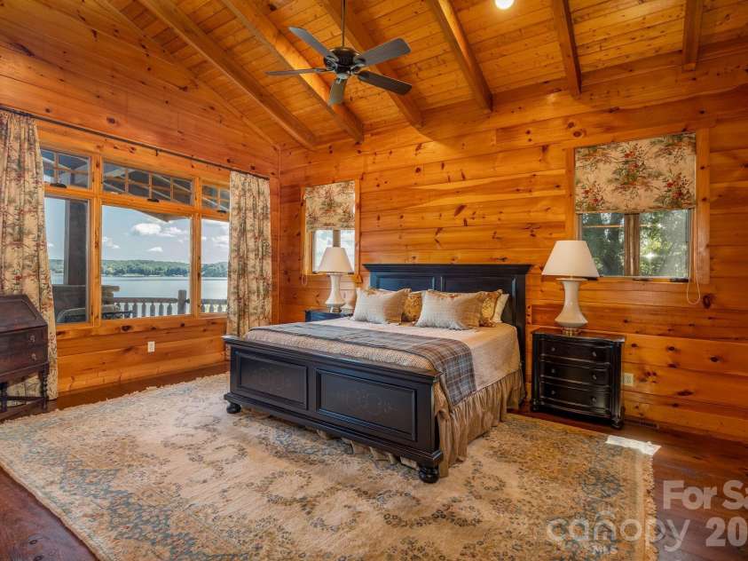 197 Smooth Rock Point, Ridgeway, SC 29130.  MLS# CAR4412081, YatesRealty ID 43870. Primary Bedroom