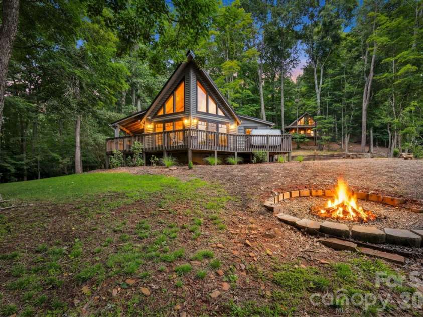 1416 Indian Lake Drive, West Jefferson, NC 28694.  MLS# CAR4413972, YatesRealty ID 43872. 