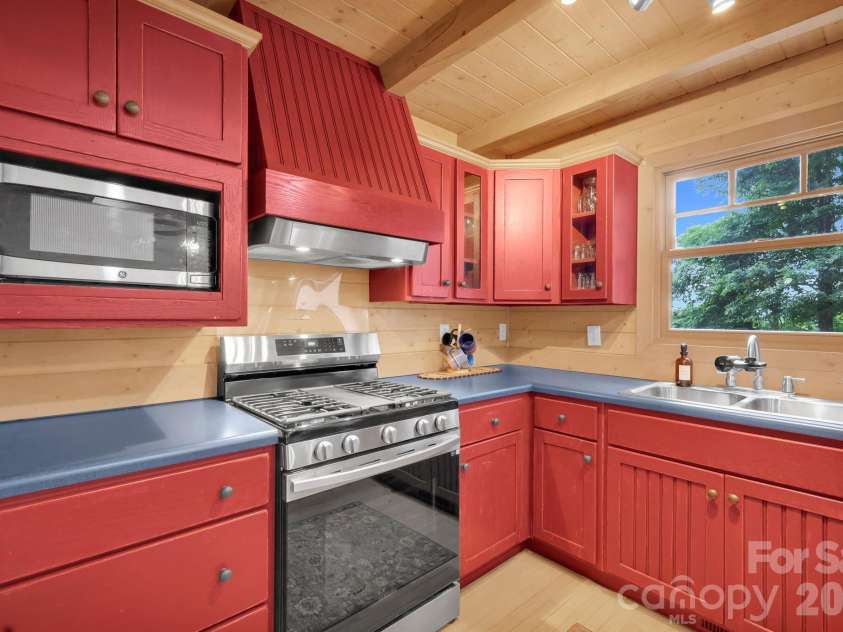 1416 Indian Lake Drive, West Jefferson, NC 28694.  MLS# CAR4413972, YatesRealty ID 43872. 