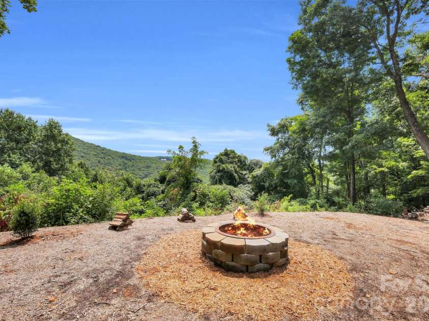 1416 Indian Lake Drive, West Jefferson, NC 28694.  MLS# CAR4413972, YatesRealty ID 43872. 