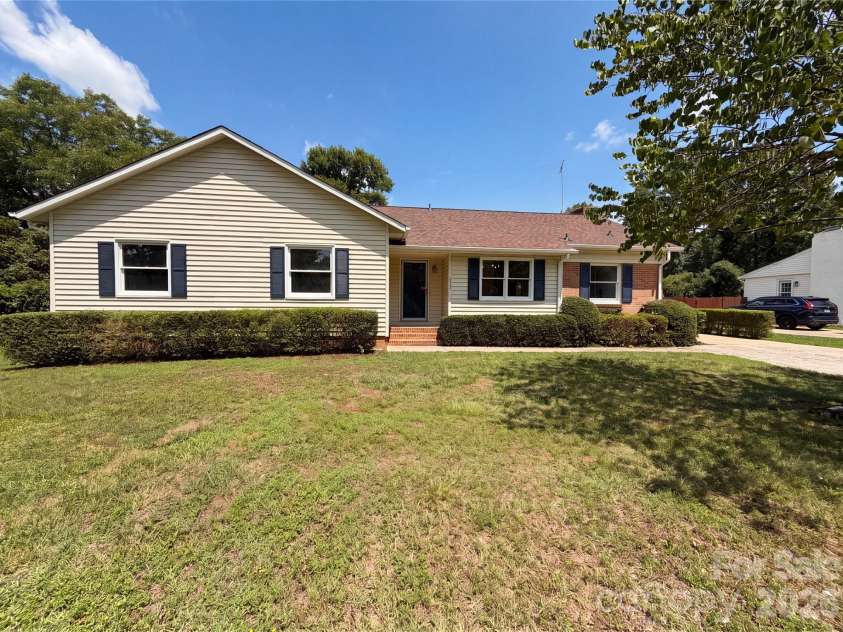 1034 Buckingham Avenue, Gastonia, NC 28054.  MLS# CAR4404589, YatesRealty ID 43873. 