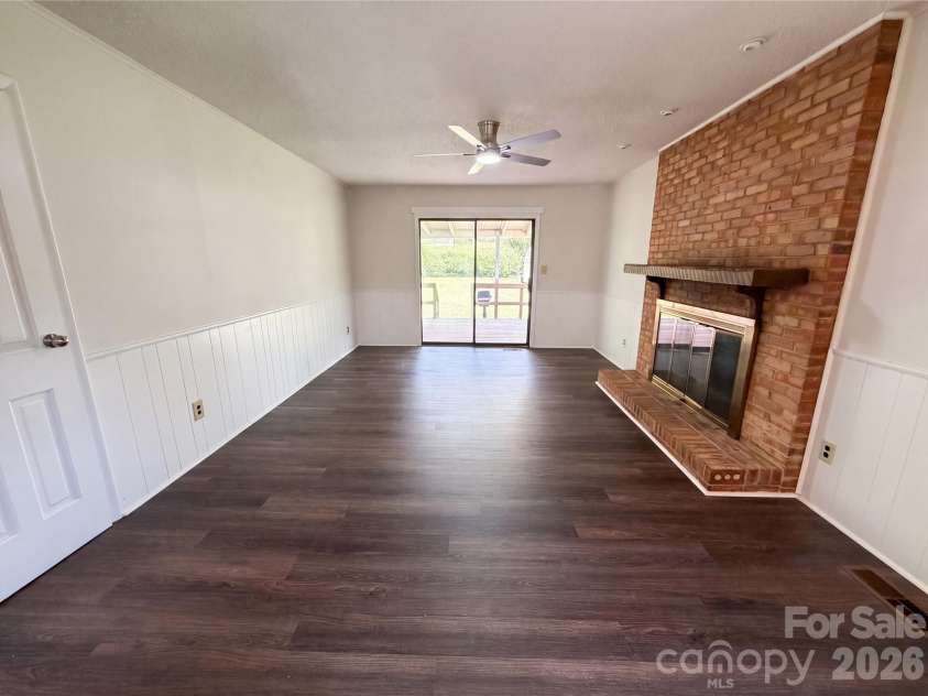 1034 Buckingham Avenue, Gastonia, NC 28054.  MLS# CAR4404589, YatesRealty ID 43873. 