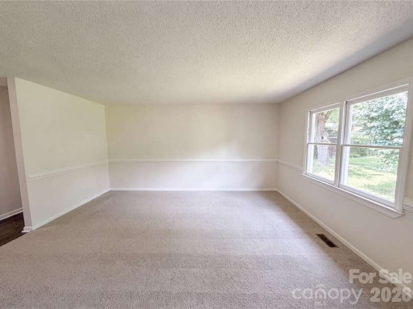 1034 Buckingham Avenue, Gastonia, NC 28054.  MLS# CAR4404589, YatesRealty ID 43873. 