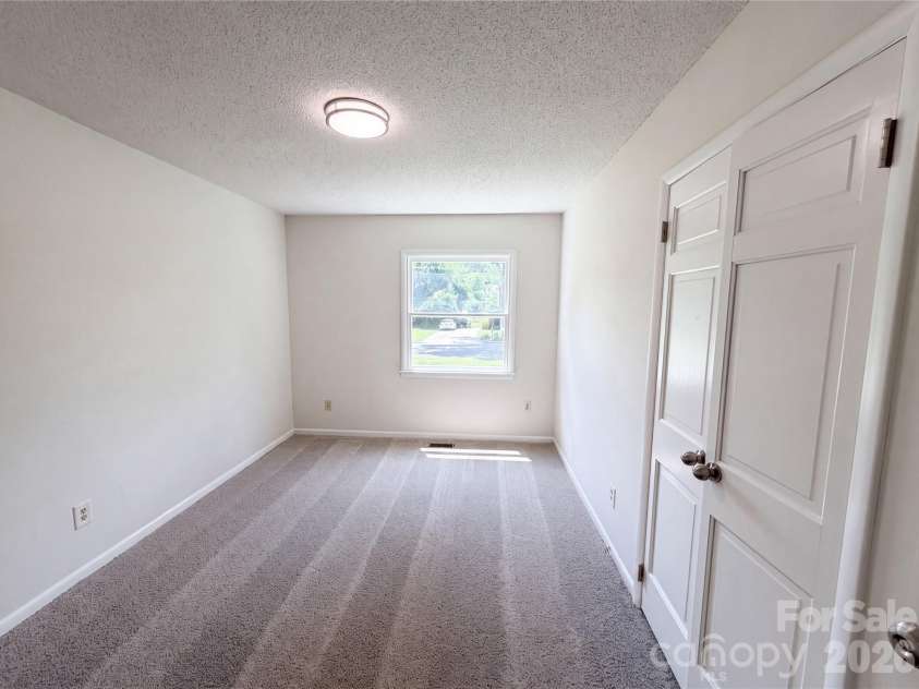 1034 Buckingham Avenue, Gastonia, NC 28054.  MLS# CAR4404589, YatesRealty ID 43873. 