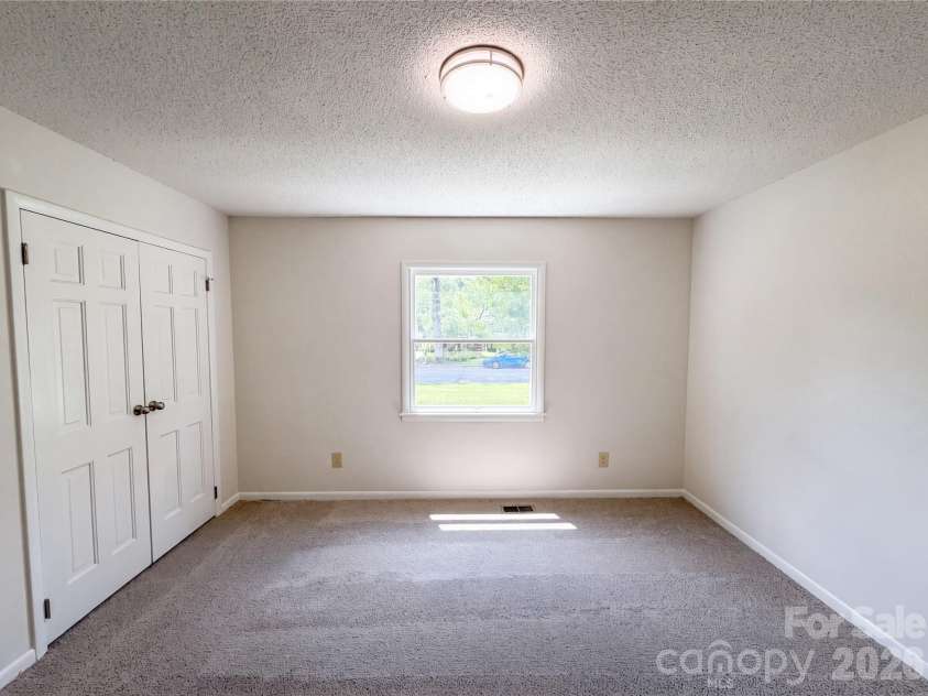 1034 Buckingham Avenue, Gastonia, NC 28054.  MLS# CAR4404589, YatesRealty ID 43873. 