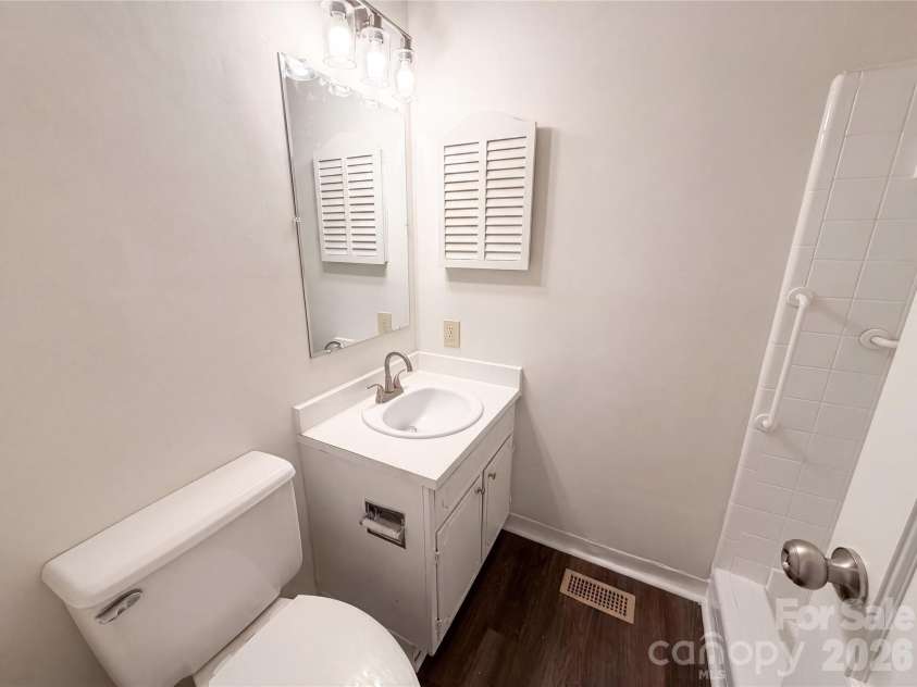 1034 Buckingham Avenue, Gastonia, NC 28054.  MLS# CAR4404589, YatesRealty ID 43873. 