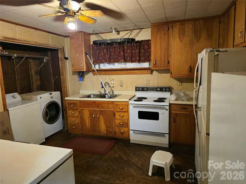 9110 Wilson Road, Hildebran, NC 28637.  MLS# CAR4387630, YatesRealty ID 43875. 
