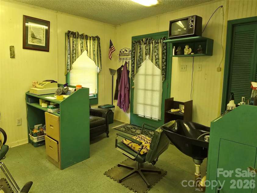 9110 Wilson Road, Hildebran, NC 28637.  MLS# CAR4387630, YatesRealty ID 43875. 
