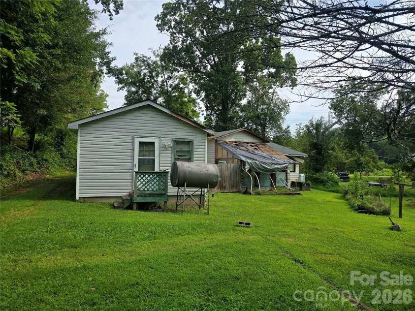9110 Wilson Road, Hildebran, NC 28637.  MLS# CAR4387630, YatesRealty ID 43875. 