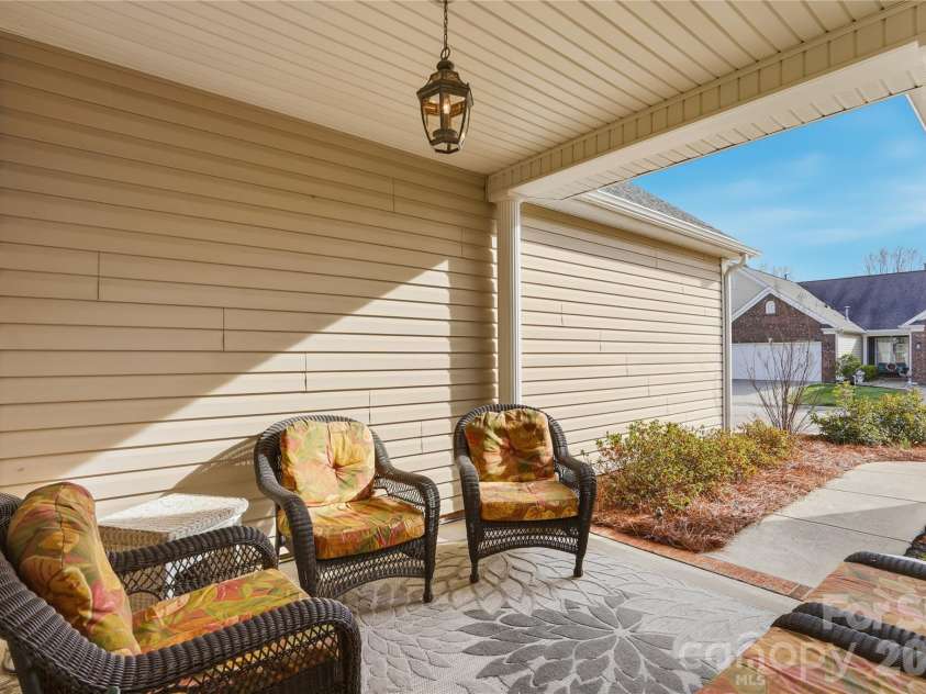 335 Garnet Court, Fort Mill, SC 29708.  MLS# CAR4334059, YatesRealty ID 4388. 