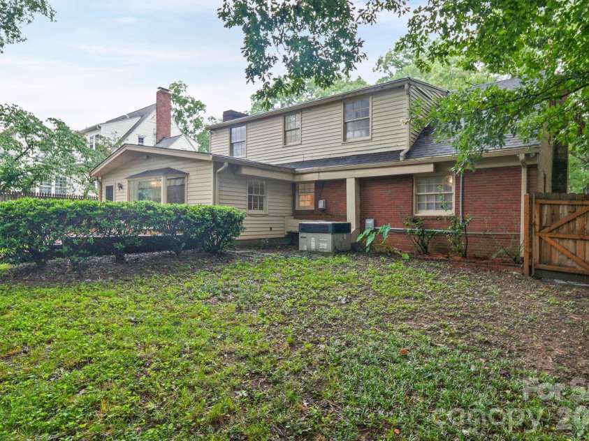 1210 Crescent Avenue, Gastonia, NC 28052.  MLS# CAR4411439, YatesRealty ID 43882. 