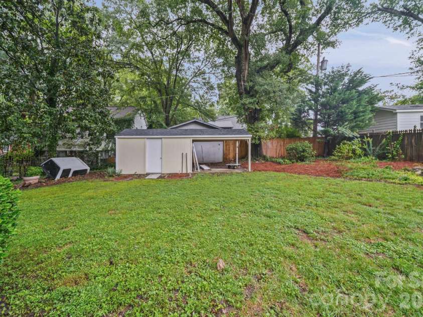 1210 Crescent Avenue, Gastonia, NC 28052.  MLS# CAR4411439, YatesRealty ID 43882. 