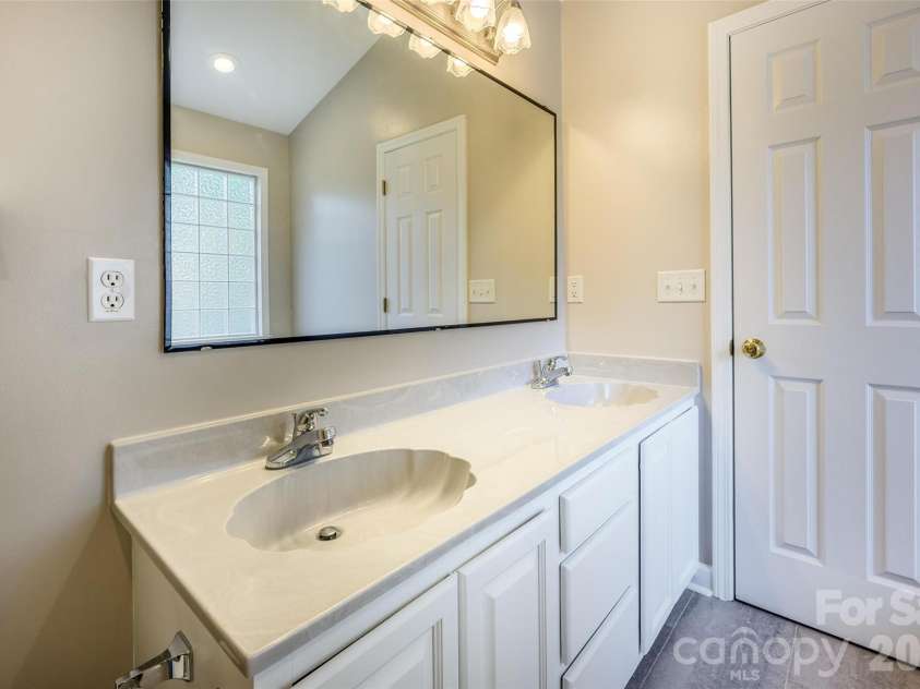 4288 Harbor Lane, Sherrills Ford, NC 28673.  MLS# CAR4407695, YatesRealty ID 43883. 