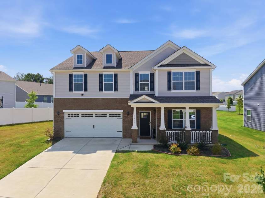 9251 Mackinaw Drive, Gastonia, NC 28056.  MLS# CAR4406439, YatesRealty ID 43884. 