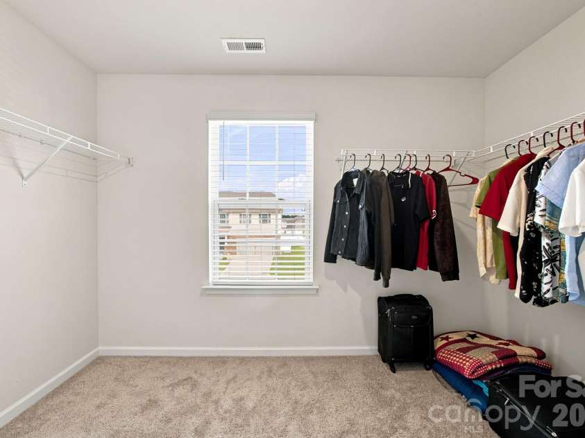 9251 Mackinaw Drive, Gastonia, NC 28056.  MLS# CAR4406439, YatesRealty ID 43884. 
