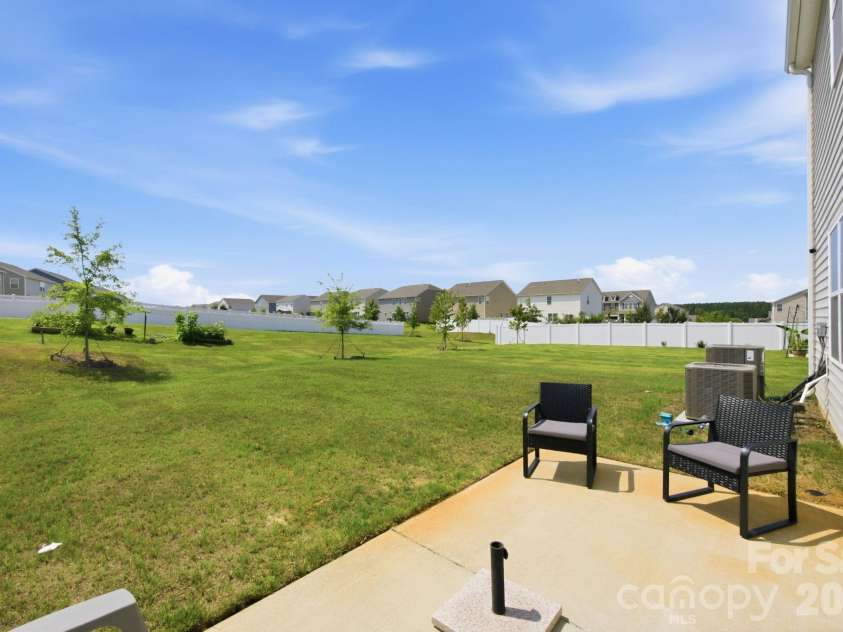 9251 Mackinaw Drive, Gastonia, NC 28056.  MLS# CAR4406439, YatesRealty ID 43884. 