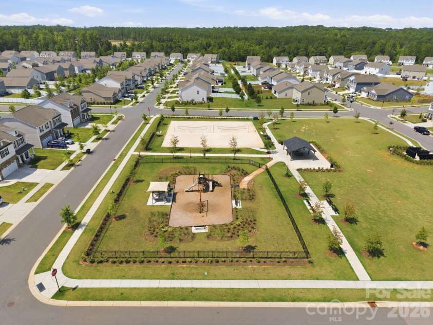 9251 Mackinaw Drive, Gastonia, NC 28056.  MLS# CAR4406439, YatesRealty ID 43884. 
