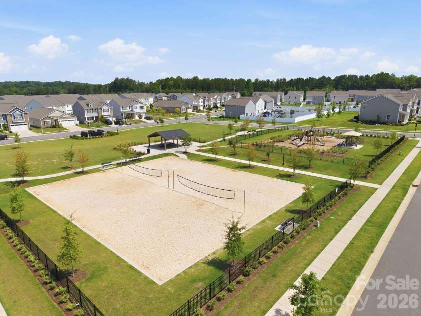 9251 Mackinaw Drive, Gastonia, NC 28056.  MLS# CAR4406439, YatesRealty ID 43884. 