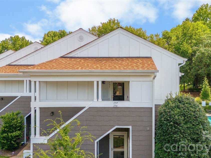 757 Southwest Drive, Davidson, NC 28036.  MLS# CAR4411720, YatesRealty ID 43885. 