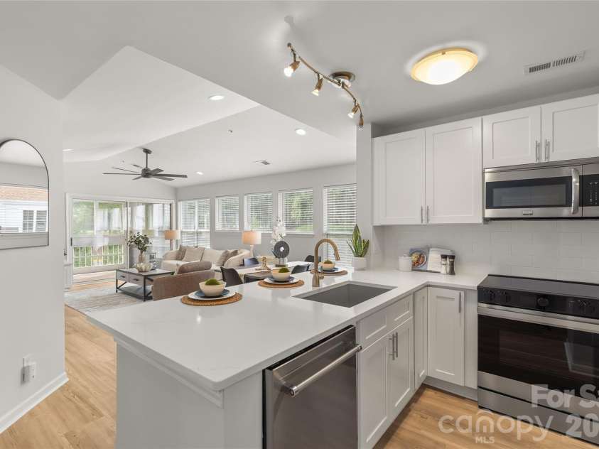 757 Southwest Drive, Davidson, NC 28036.  MLS# CAR4411720, YatesRealty ID 43885. 